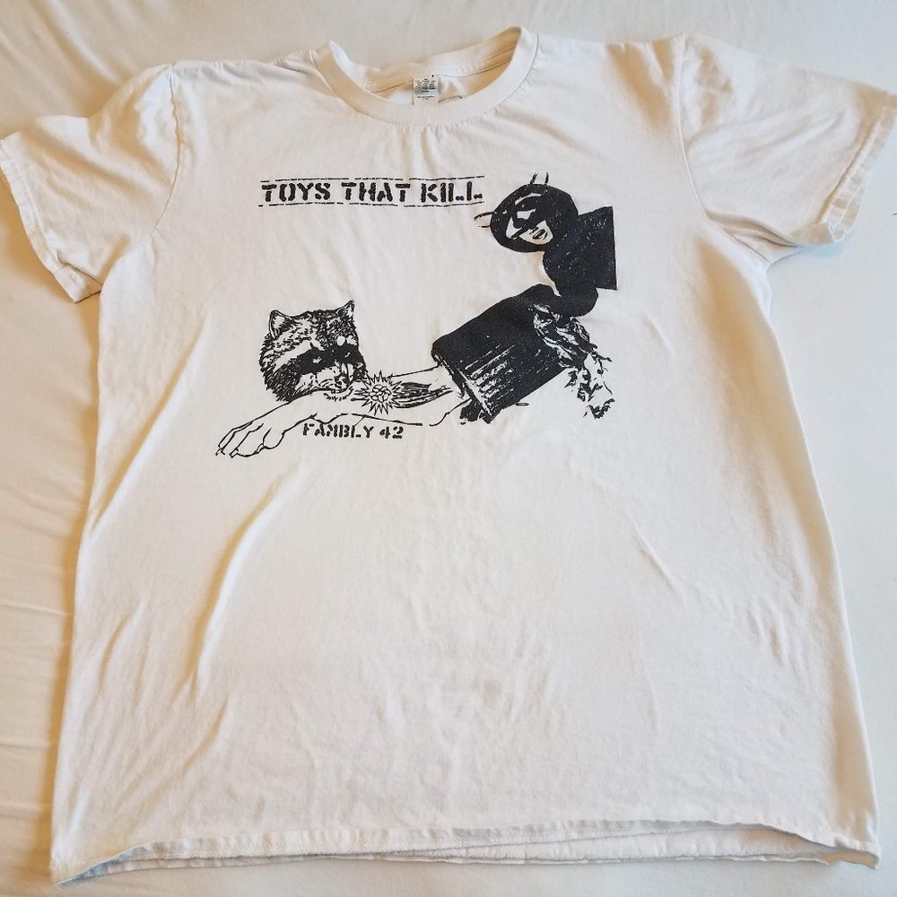 white Toys That Kill punk band shirt size M